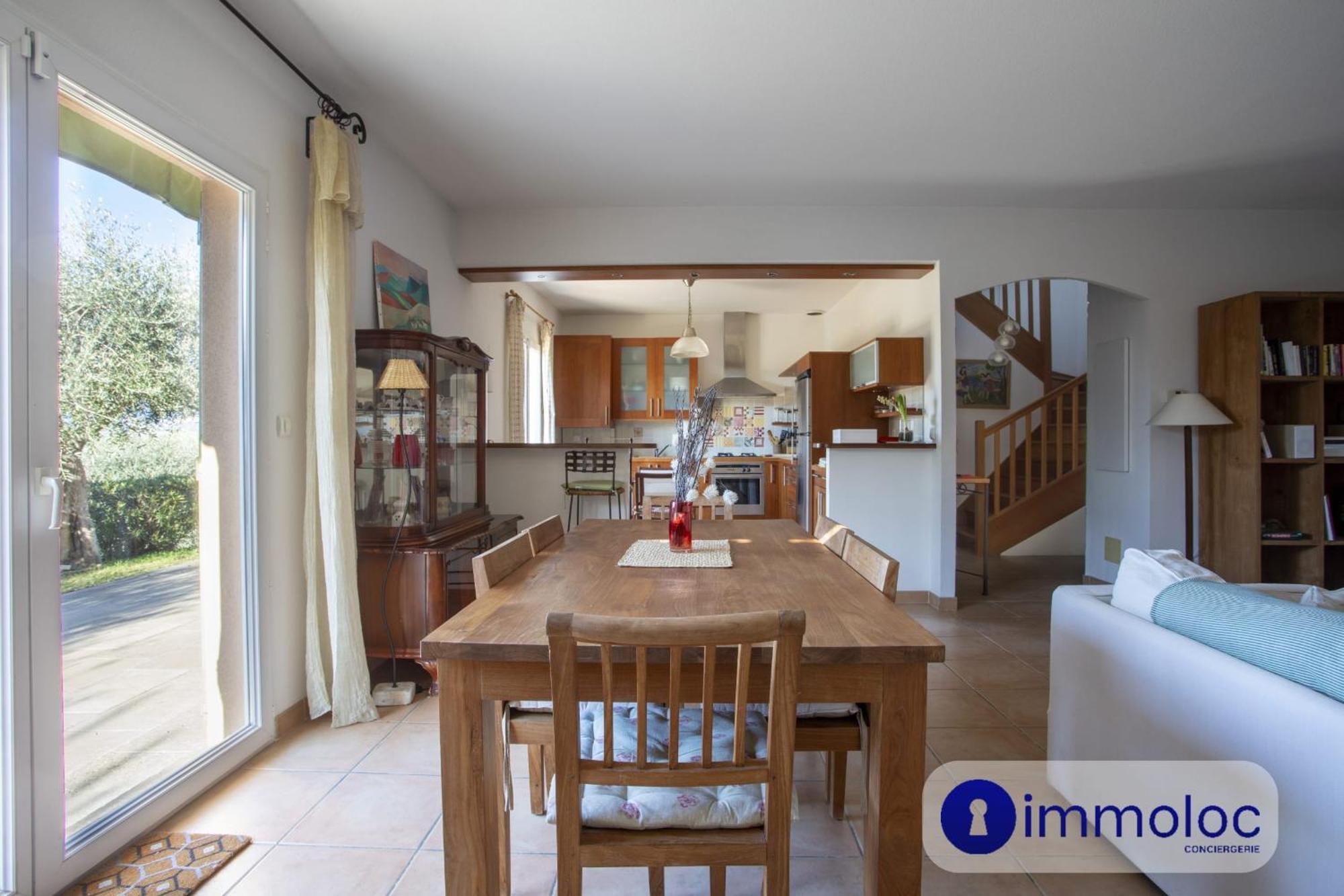 House In With Swimming Pool Hébergement de vacances Nice