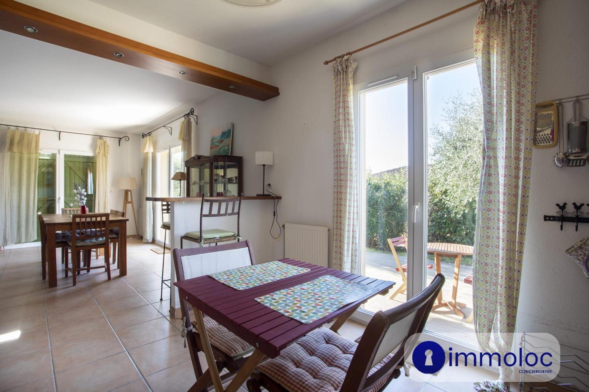 Hébergement de vacances House In With Swimming Pool *